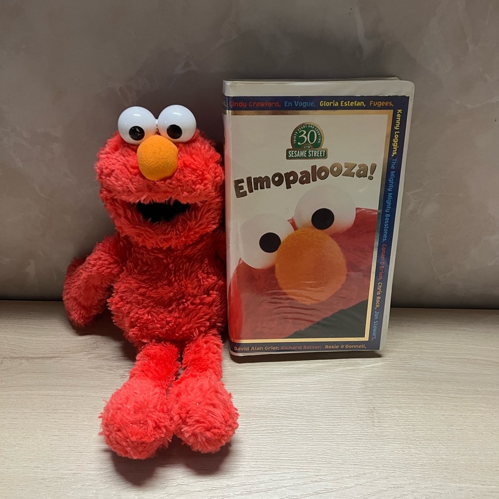 Vintage 2002 Sesame Street Elmo Plush – Near Perfect Condition